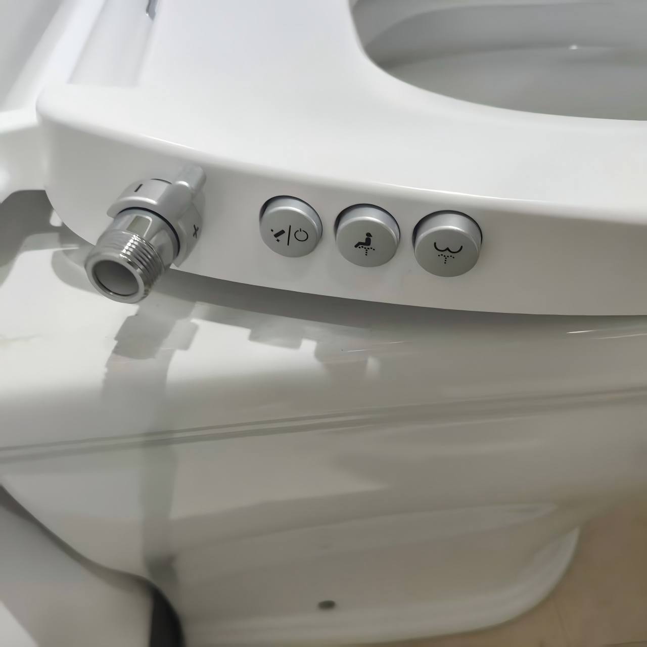 O Shaped Toilet Seat Cover with Dual Nozzle